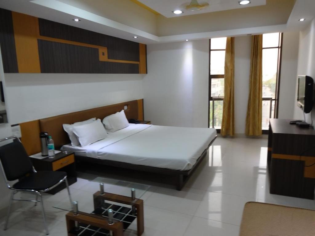 Hotel Grand Suites 印多尔 外观 照片