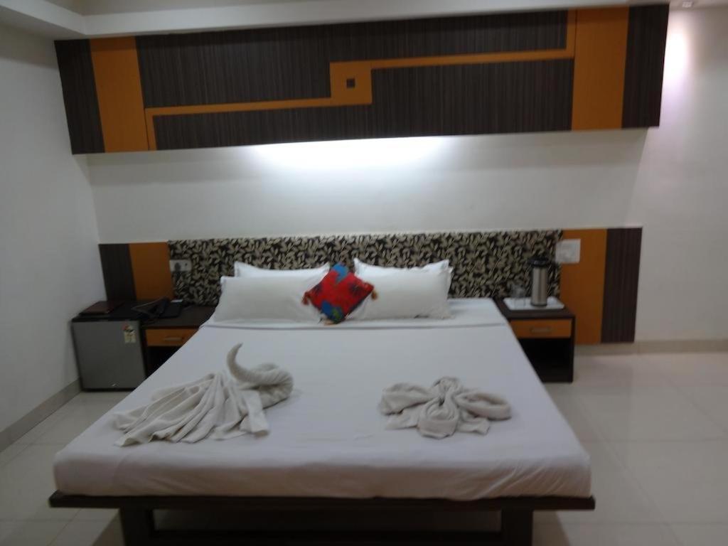 Hotel Grand Suites 印多尔 外观 照片