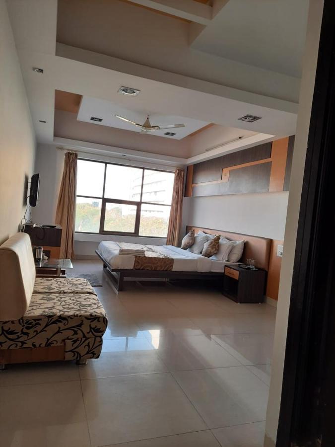 Hotel Grand Suites 印多尔 外观 照片